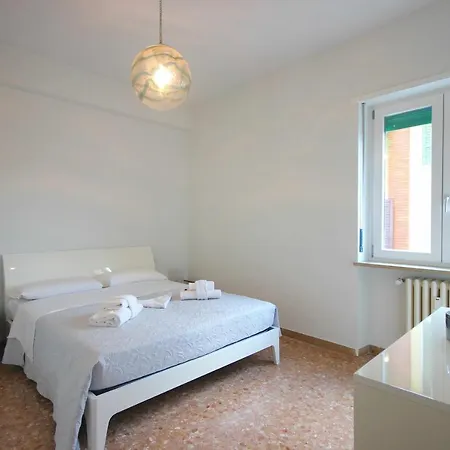 Vr - Residenza 2 Di Picche Lägenhet *