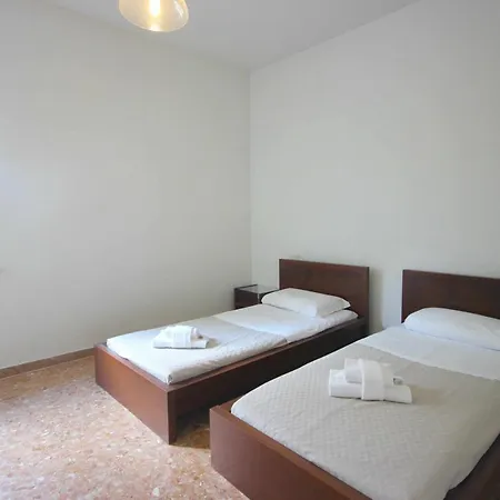 Apartment Vr Residenza 2 Di Picche Verona